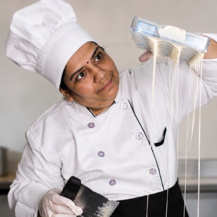 Artisan chocolate crafting at ISDI